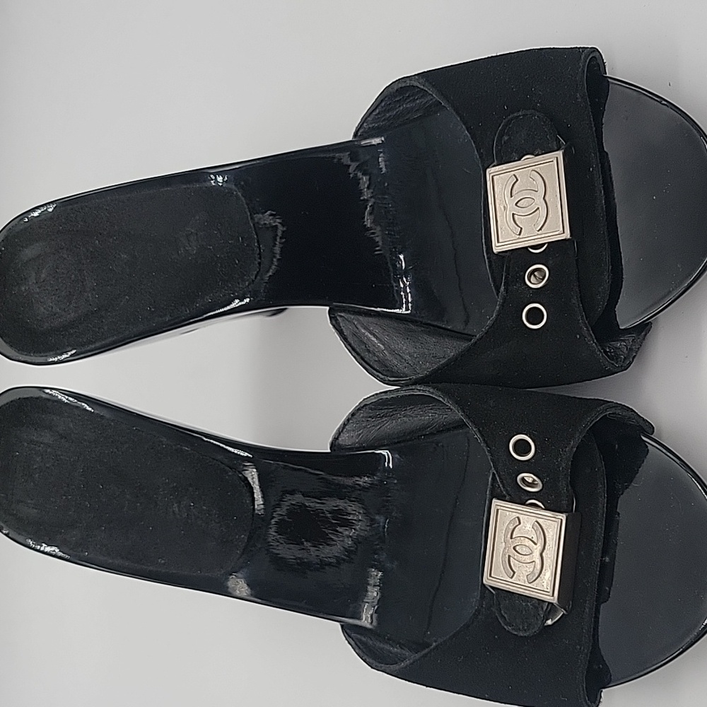 Chanel Sandals Women Black Suede